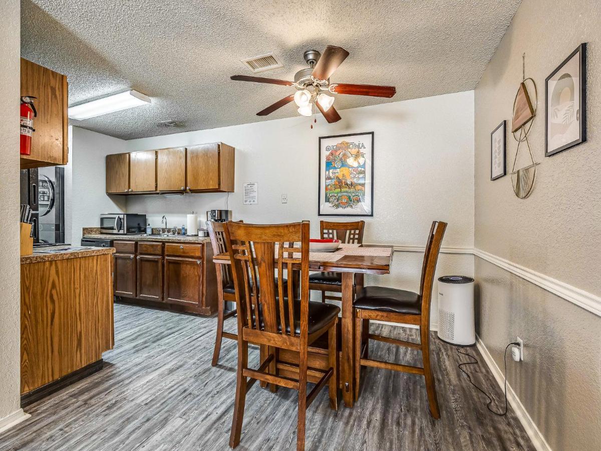 Ou Boomer, Pool, Gym, Hi Speed Wifi, One Mile To Ou & Stadium! Norman Esterno foto